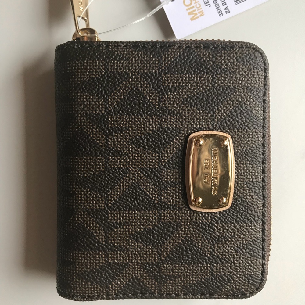Michael Kors Jet Set Wallet